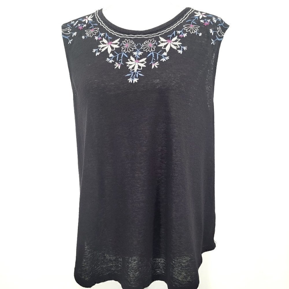 Old Navy Black Floral Embroidered Sleeveless Top